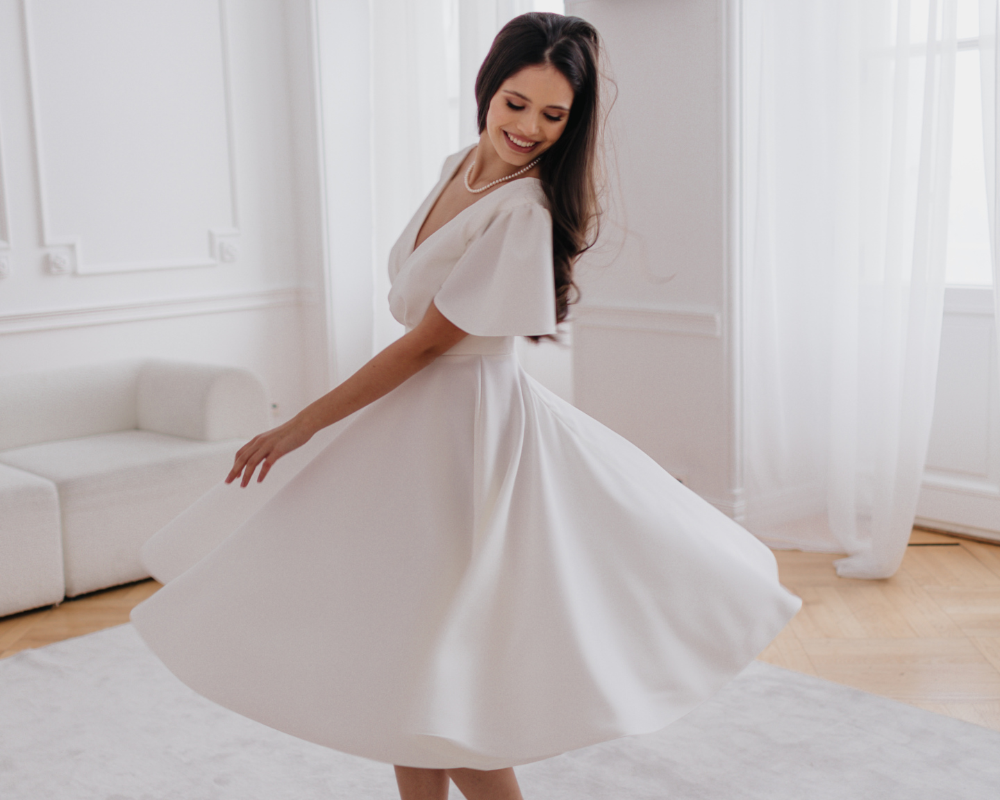 Suknia ślubna dla niskiej Panny Młodej - jaką wybrać?