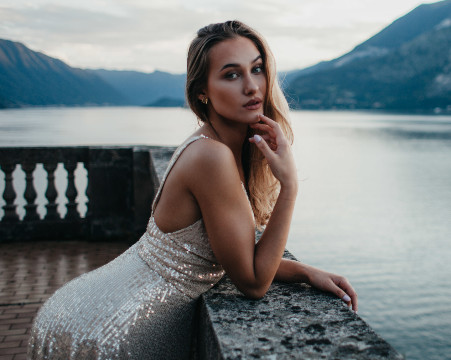 Sukienki na wesele - 10 modeli, które będą najlepszym wyborem