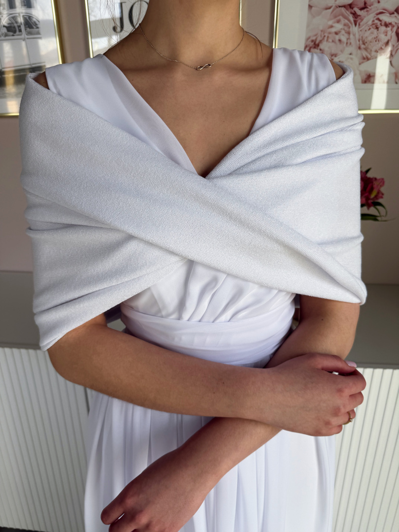 Etola, okrycie ślubne dla Panny młodej na krzyż śnieżna biel 