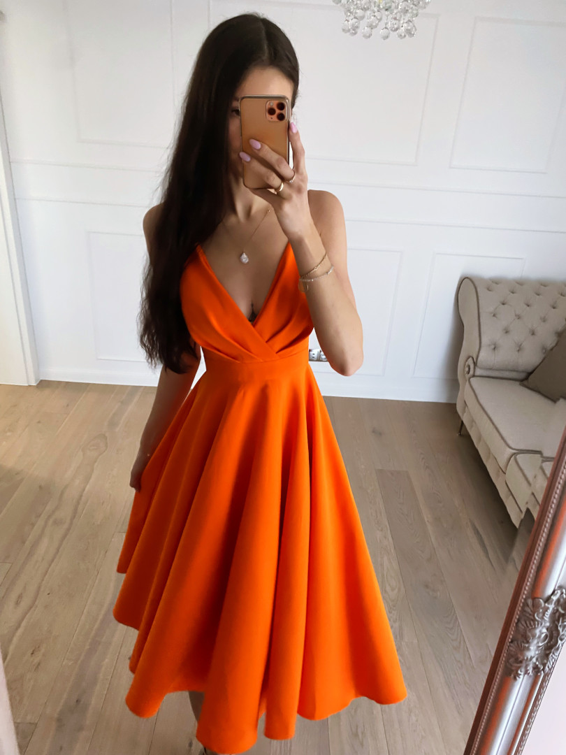 Elisabeth midi - pomarańczowa sukienka midi - Kulunove zdjęcie 2
