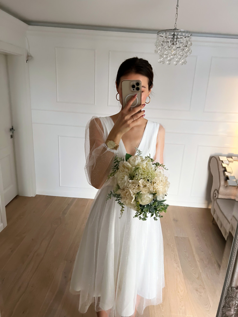 Alicja - tiulowa suknia ślubna midi z rękawami