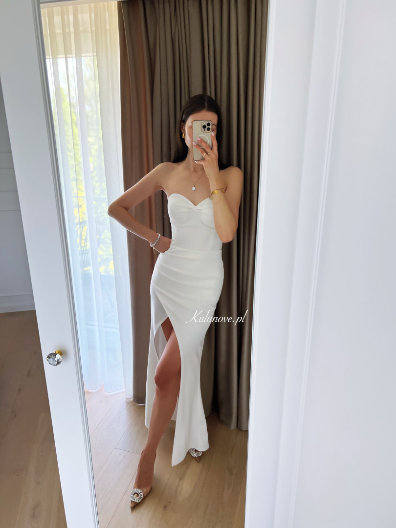 Felicia - biała sukienka z gorsetem i z rozporkiem na zakładkę - Kulunove zdjęcie 1
