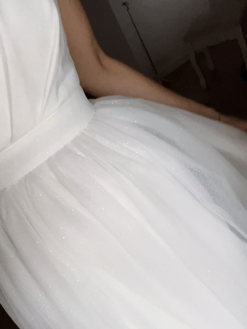 Ana - suknia ślubna maxi z tiulu pokryta brokatem w stylu księżniczki - Kulunove zdjęcie 2