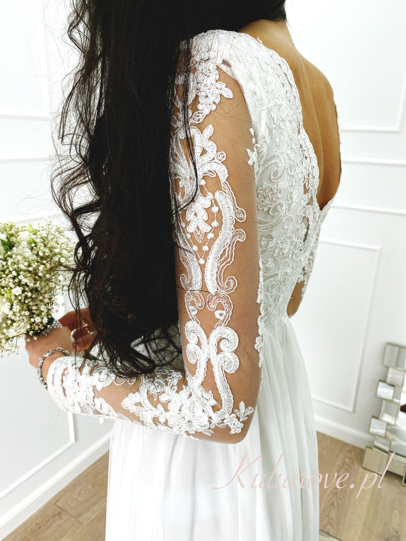 Ann - biała suknia ślubna z koronkowymi rękawami - Kulunove zdjęcie 3