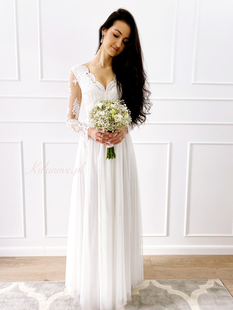 Ann - biała suknia ślubna z koronkowymi rękawami - Kulunove zdjęcie 1