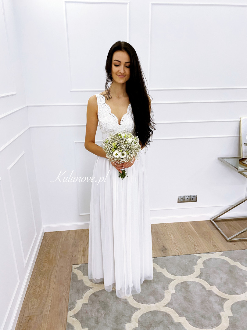 Sarah - biała suknia ślubna z tiulowym warstwowym  dołem - Kulunove zdjęcie 3