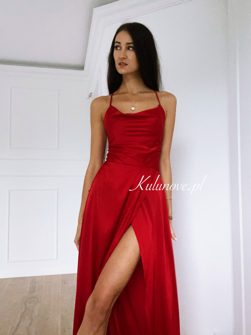 Ava - elegancka czerwona sukienka z satyny - Kulunove zdjęcie 4