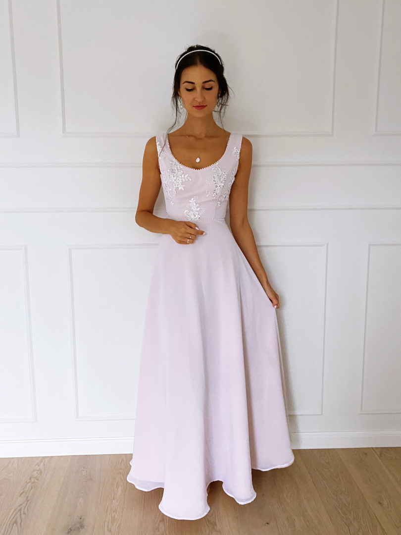 Lili - suknia ślubna z koronkowym gorsetem  w kolorze bladego różu - Kulunove zdjęcie 4