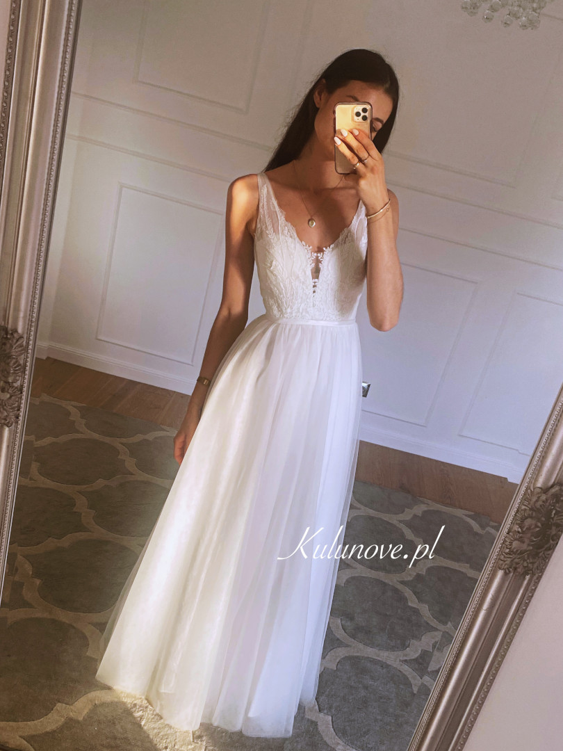 Zoe - suknia ślubna z tiulowym dołem - Kulunove zdjęcie 2