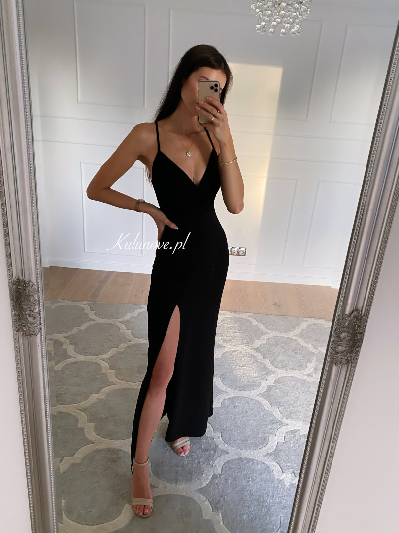 Ariana - czarna, klasyczna sukienka maxi na ramiączkach - Kulunove zdjęcie 2