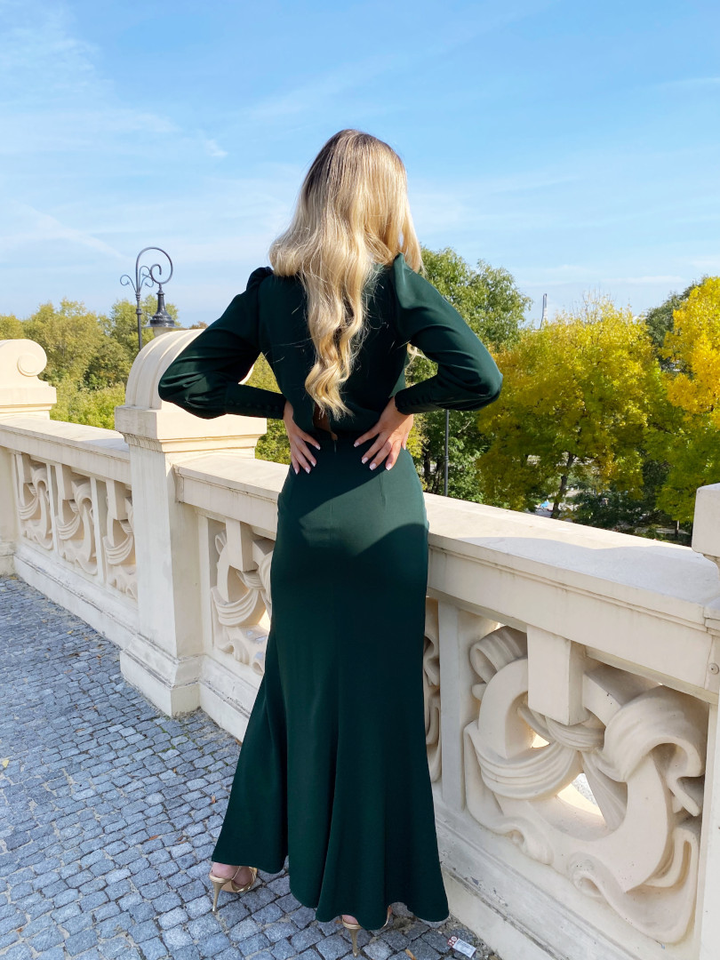 Florence - prosta elegancka sukienka na zakładkę w kolorze butelkowej zieleni - Kulunove zdjęcie 2