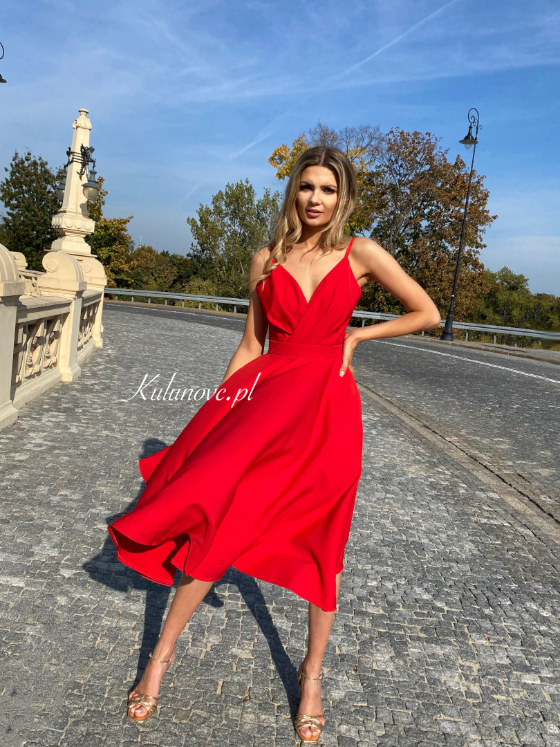 Elisabeth midi -  czerwona sukienka średniej długości na szerokim kole - Kulunove zdjęcie 3