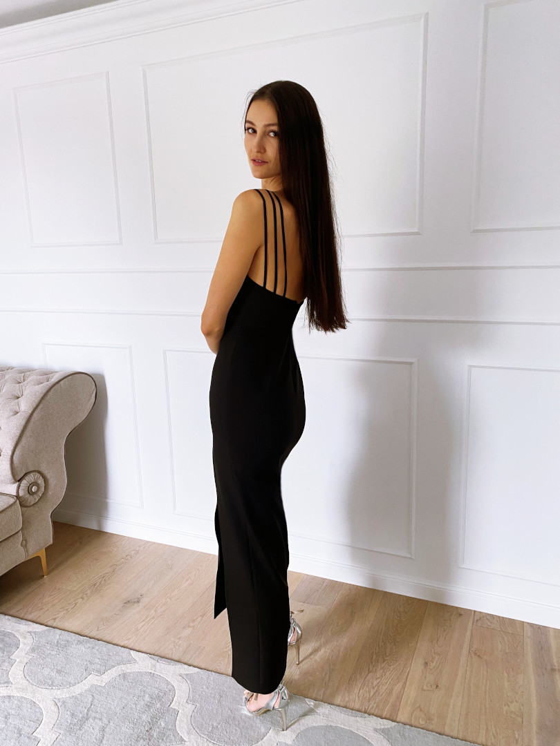 Barbie dress - czarna sukienka z dekoltem na plecach
