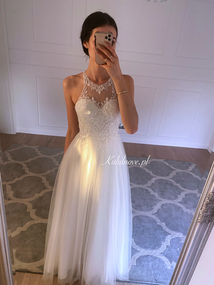 Adelaine - tiulowa suknia ślubna z brokatem i koronkowym gorsetem - Kulunove zdjęcie 3