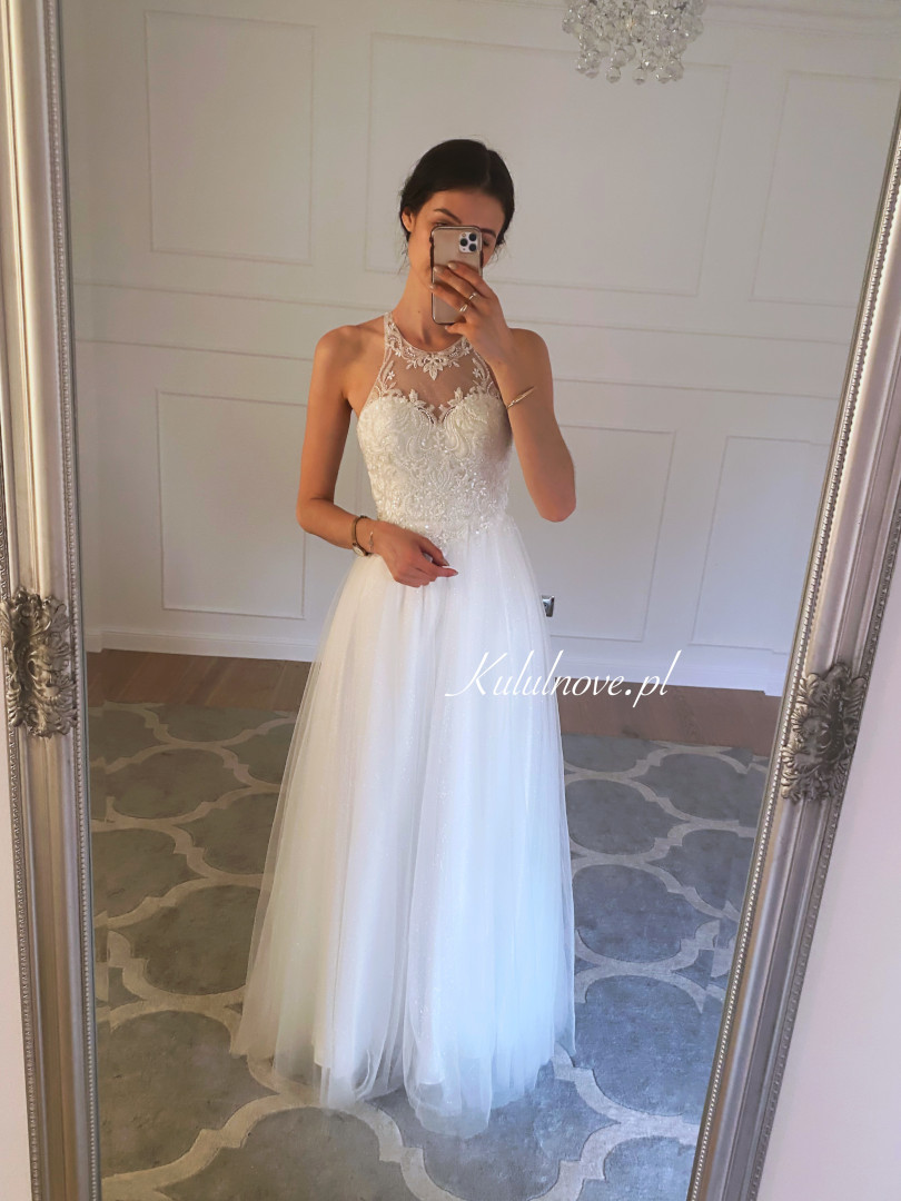 Adelaine - tiulowa suknia ślubna z brokatem i koronkowym gorsetem - Kulunove zdjęcie 1