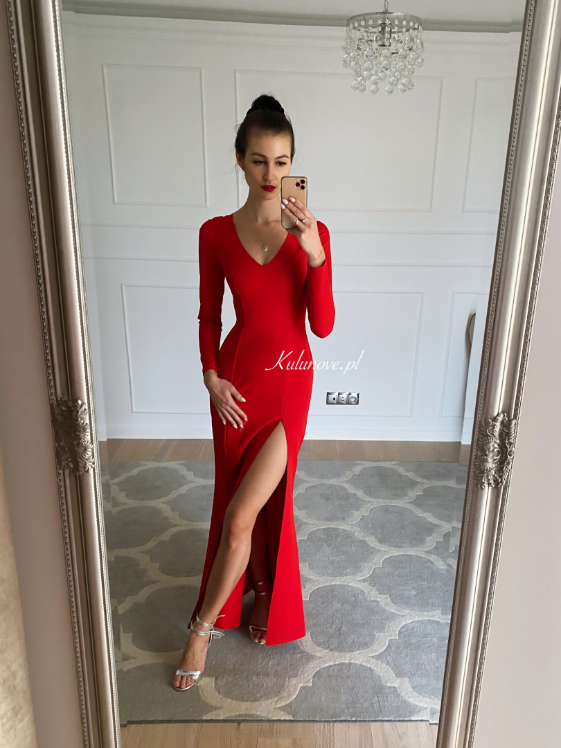 Marinela - dopasowana czerwona sukienka na długi rękaw - Kulunove zdjęcie 1