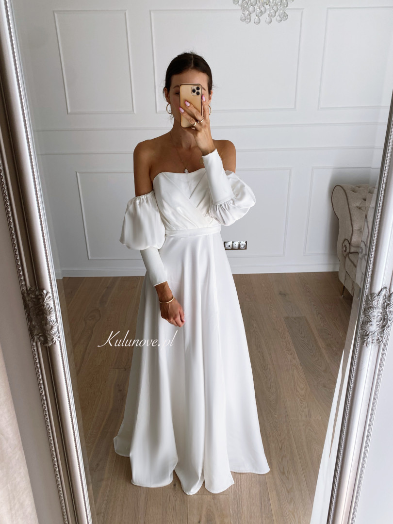 Antonina - prosta suknia ślubna z bufkami - Kulunove zdjęcie 4