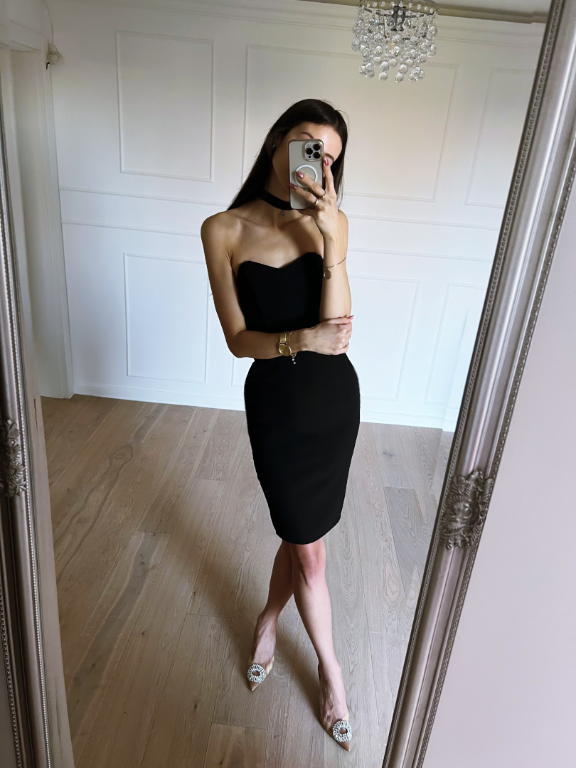 Leandra  mini - mała czarna sukienka z gorsetem przed kolano - Kulunove zdjęcie 3