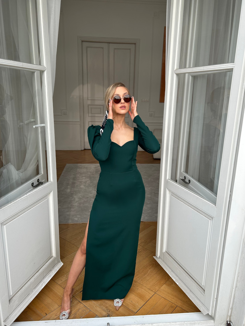 Laura - zielona sukienka maxi z długim rękawem - Kulunove zdjęcie 2