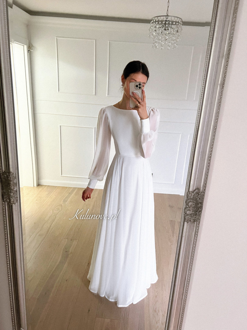 Georgia - minimalistyczna szyfonowa suknia ślubna z długim rękawem - Kulunove zdjęcie 1