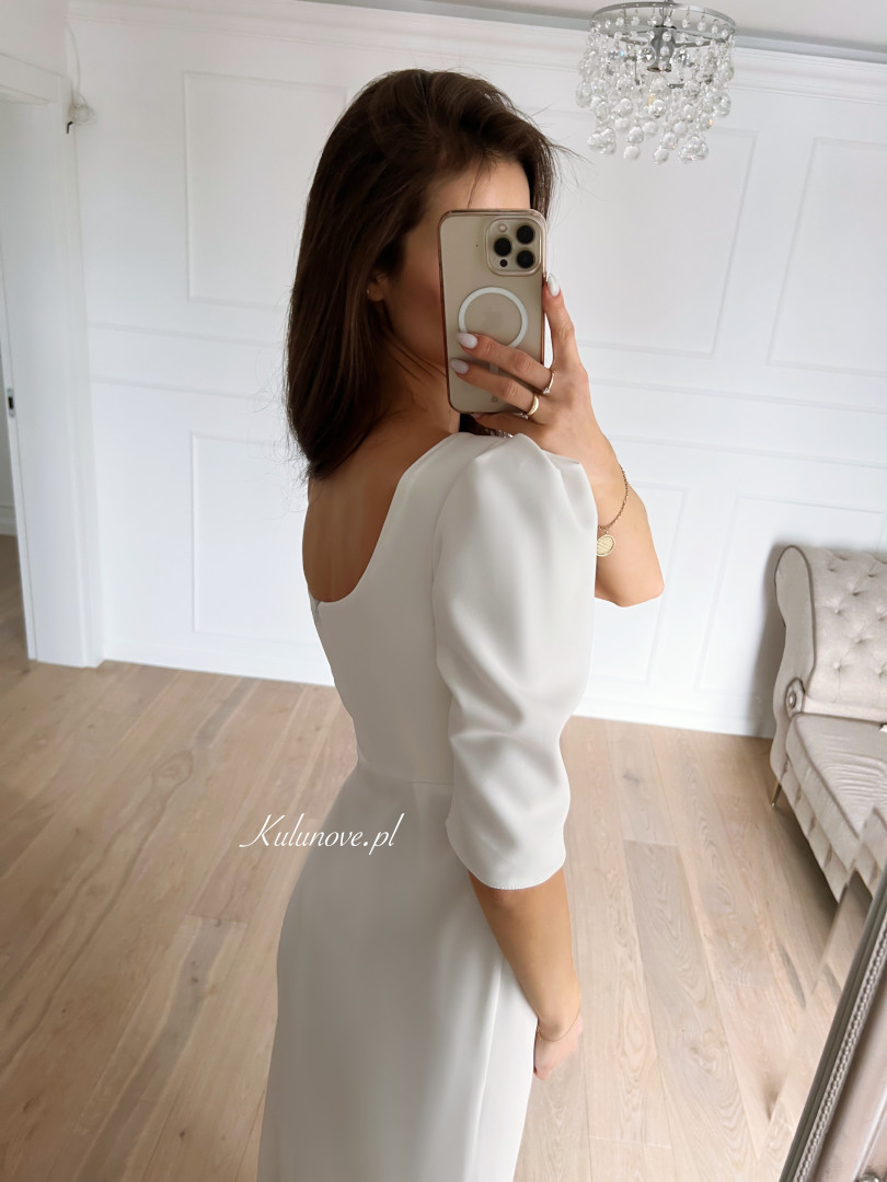 Sylvie - prosta  minimalistyczna suknia ślubna maxi z bufiastym rękawem 3/4 - Kulunove zdjęcie 4