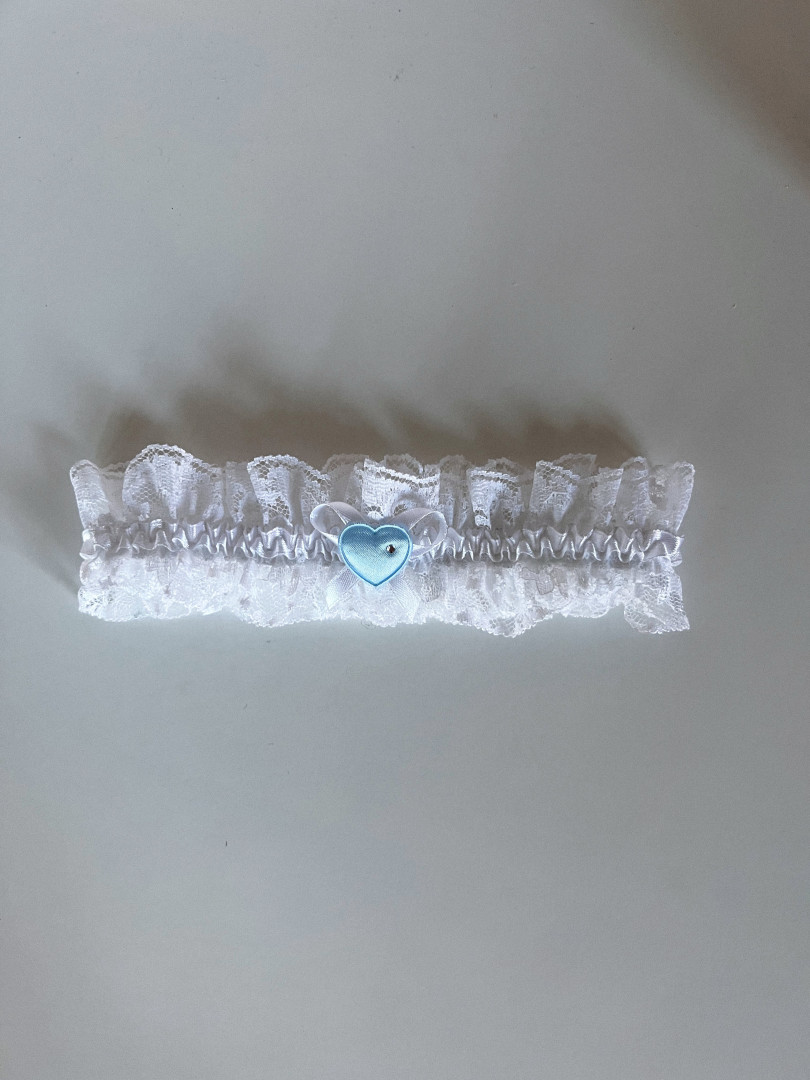 Podwiązka ślubna biała z niebieskim serduszkiem z diamencikiem nr 3 - Kulunove zdjęcie 2