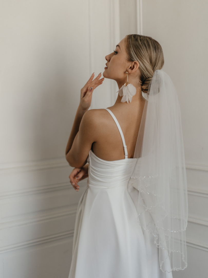 Odetta - gorsetowa suknia ślubna w kształcie litery A z kieszeniami - Kulunove zdjęcie 3