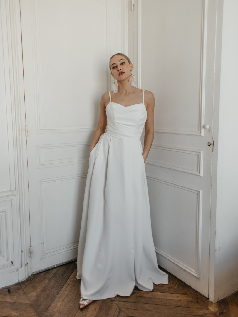 Odetta - gorsetowa suknia ślubna w kształcie litery A z kieszeniami - Kulunove zdjęcie 4