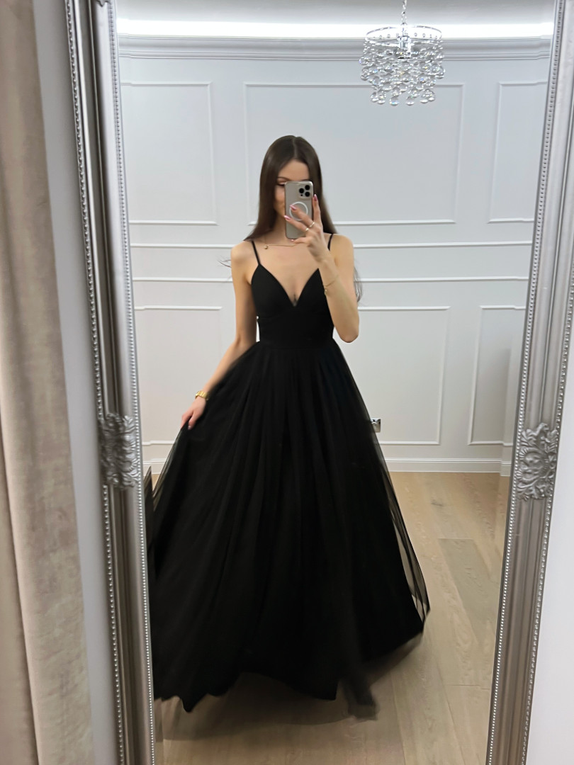 Cindrella maxi - czarna tiulowa rozkloszowana sukienka o kroju księżniczki - Kulunove zdjęcie 2
