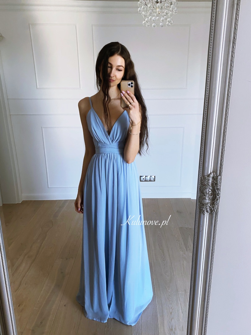 Francesca - błękitna  szyfonowa sukienka maxi z głębokim dekoltem - Kulunove zdjęcie 2