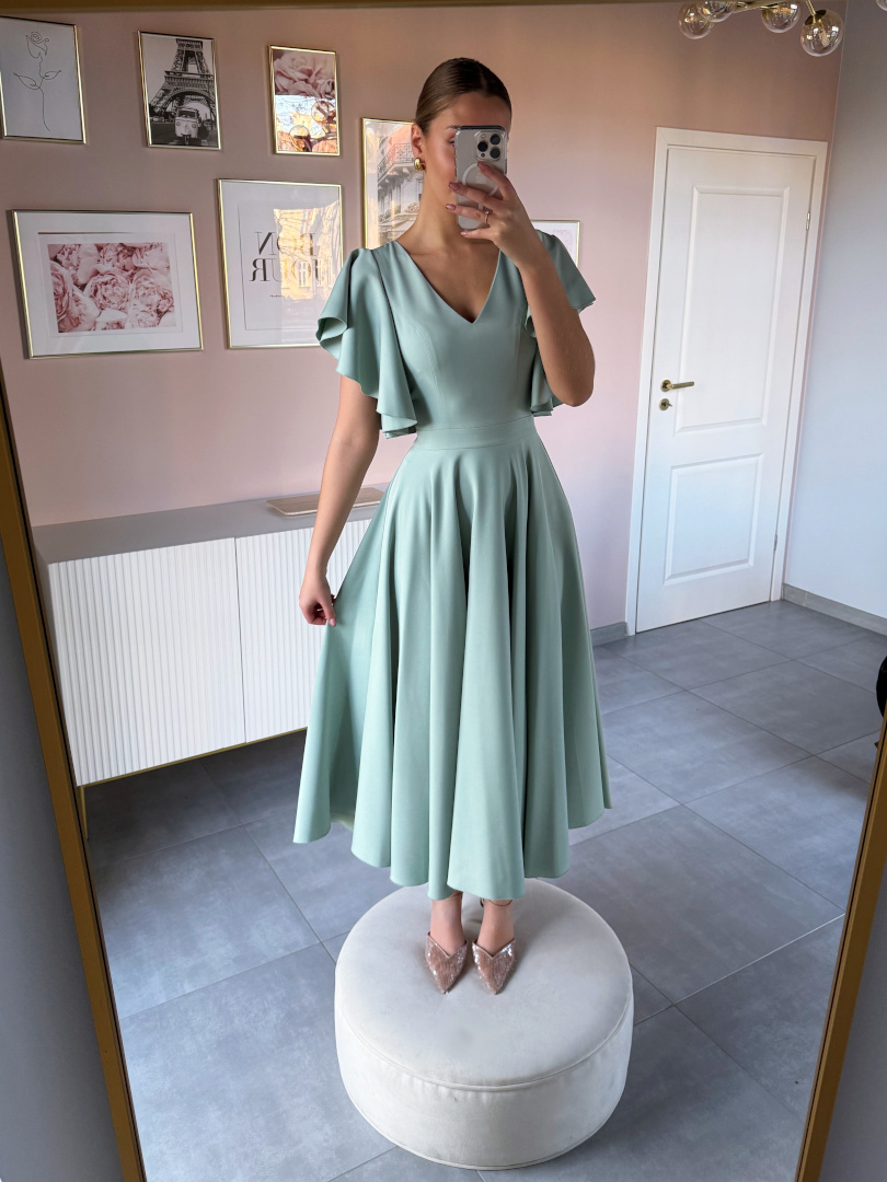 Isabella - szałwiowa rozkloszowana sukienka o długości midi z motylkowymi rękawami