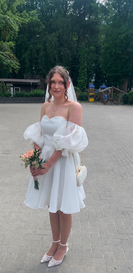 Ivy - krótka rozkloszowana sukienka gorsetowa z dodatkowymi rękawkami 3/4