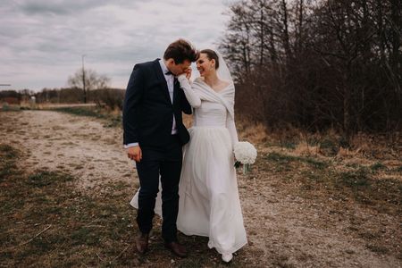 Bonnie - romantyczna szyfonowa suknia z wiązaniem na plecach