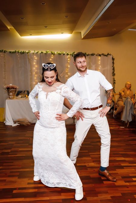 Gianna - dopasowana koronkowa suknia ślubna w kształcie rybki na długi rękaw