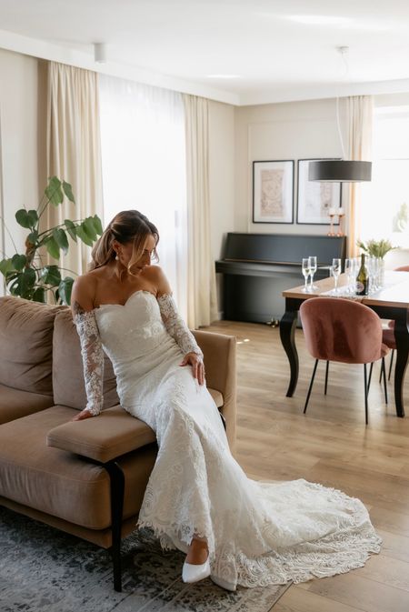 Seraphina premium - suknia ślubna rybka bogato zdobiona koronką oraz koralikami z trenem i dodatkowymi rękawkami 