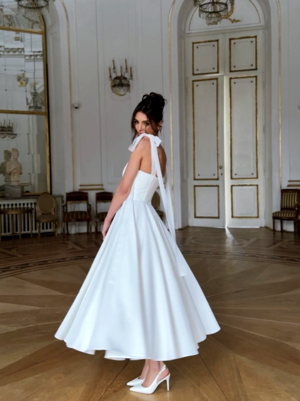 Scarlet - ślubna sukienka midi z wiązaniami na ramionach i dekoltem serce