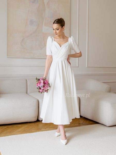 Tina midi - elegancka sukienka ślubna w kolorze ecru z kopertowym dekoltem