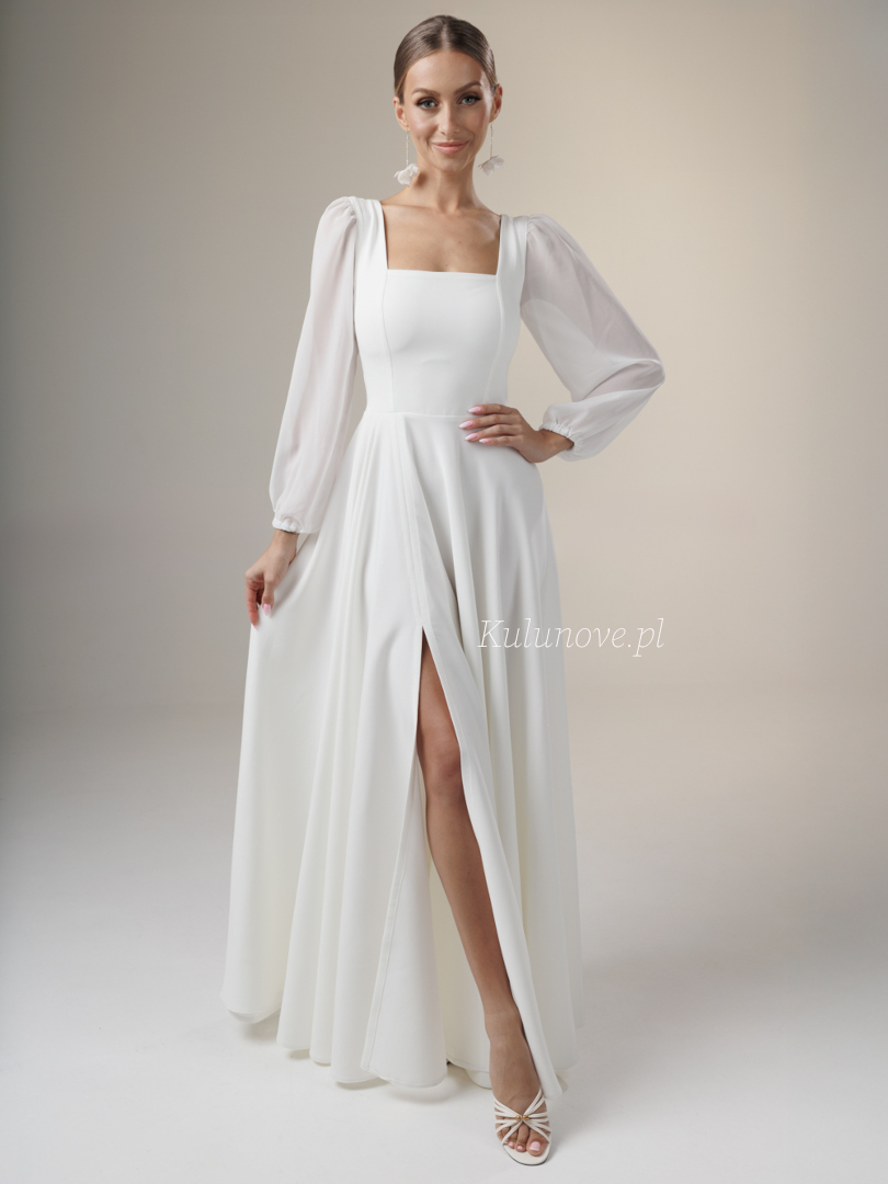 Tamira - długa rozłożysta suknia ślubna z dekoltem karo i bufiastymi szyfonowymi rękawami